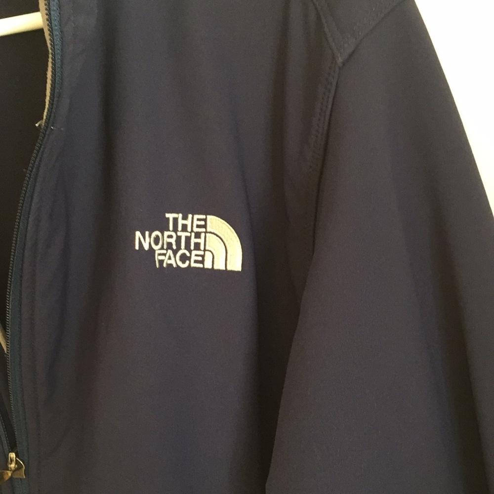 North Face jacket - Picture 3 of 7